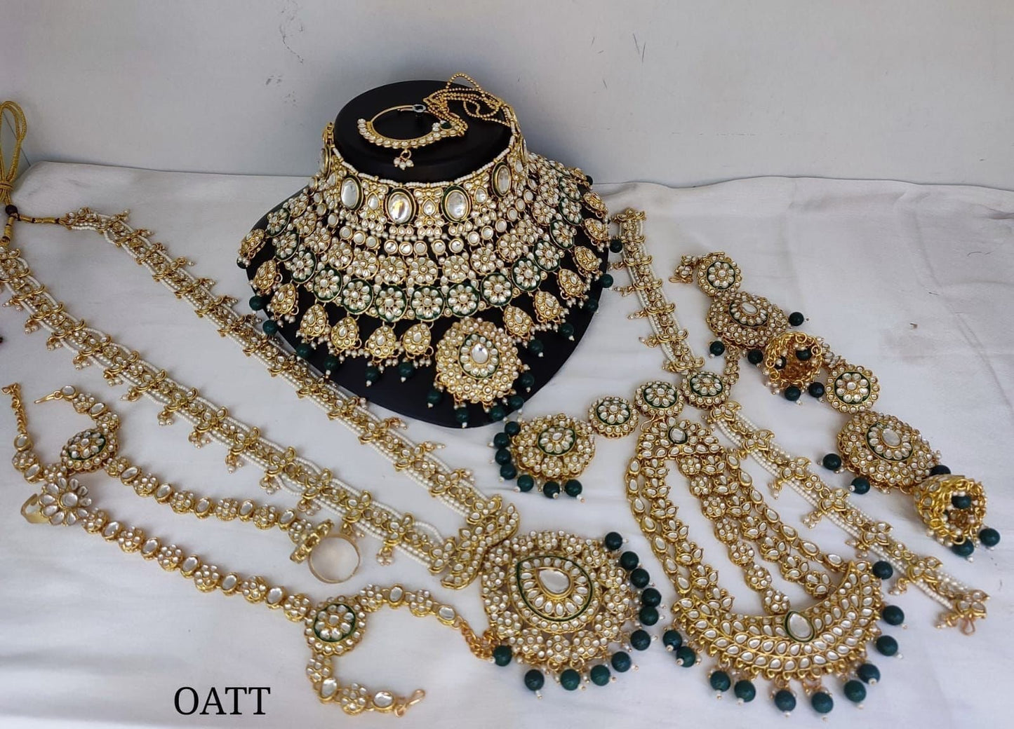 Leah Full Bridal Jewellery Set By Navrang