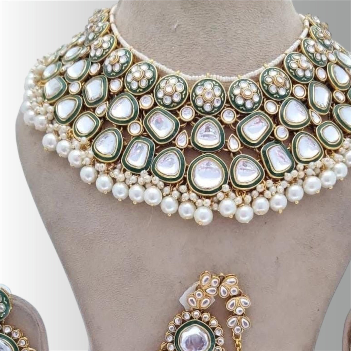 White Calista Jewellery Set by Navrang