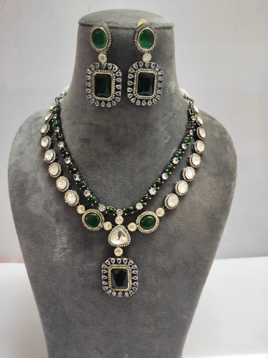 Harvi double layer Neckalce set (Green)