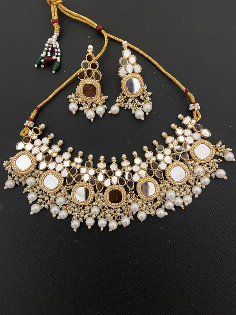 White Pari Necklace set