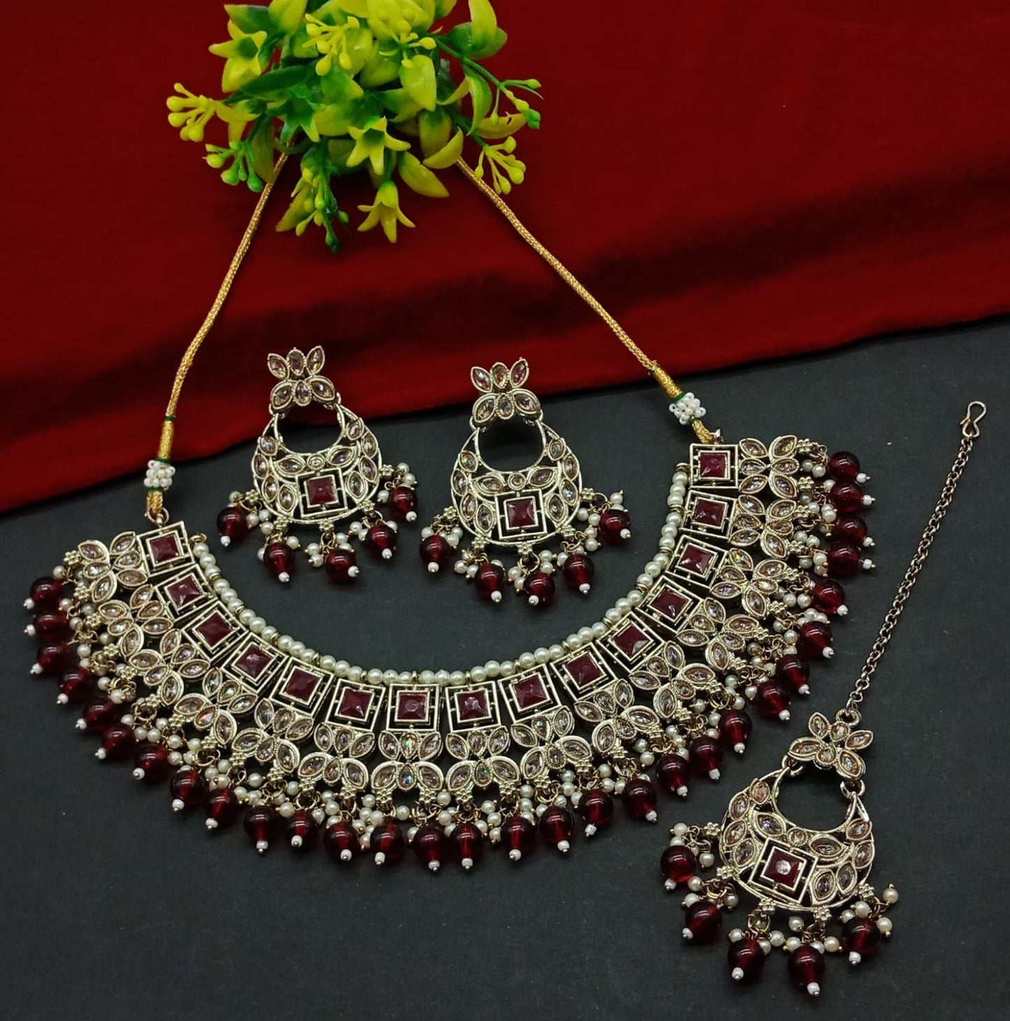 Avni Jewellery set by Navrang