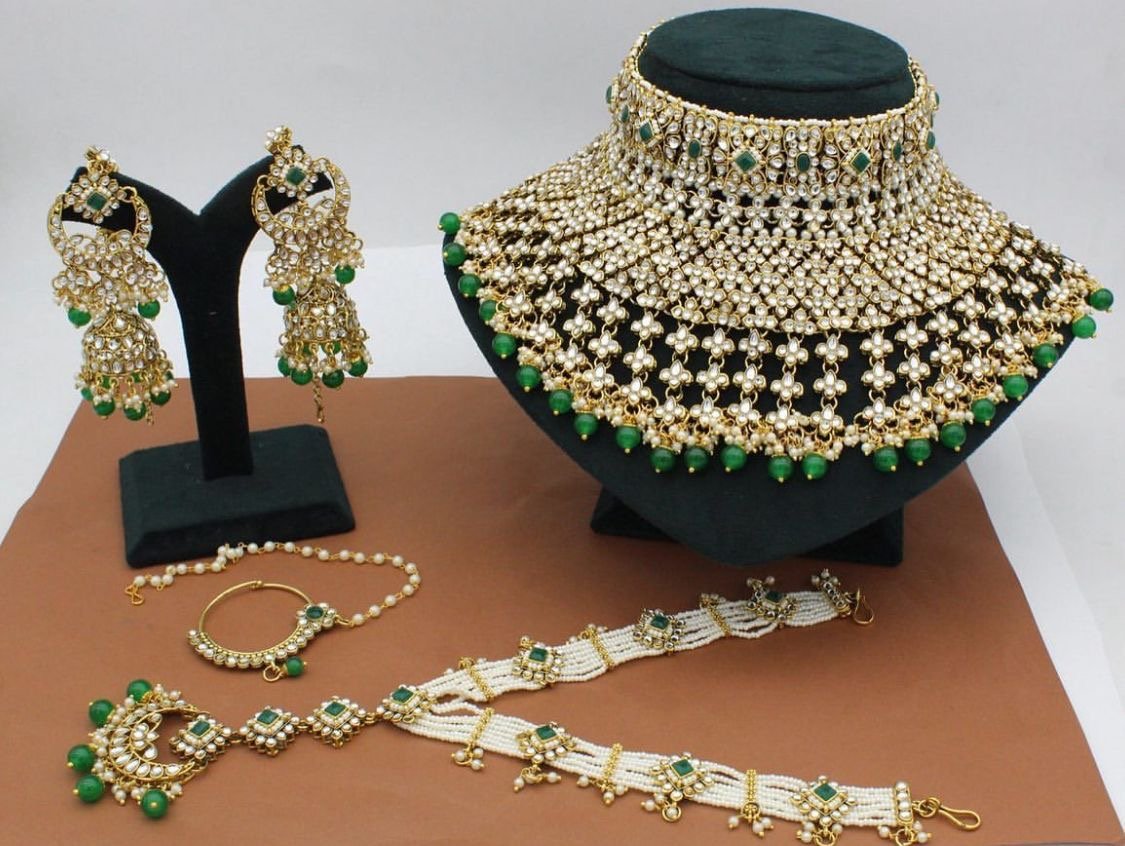 Aura Green Bridal Jewellery set by Navrang