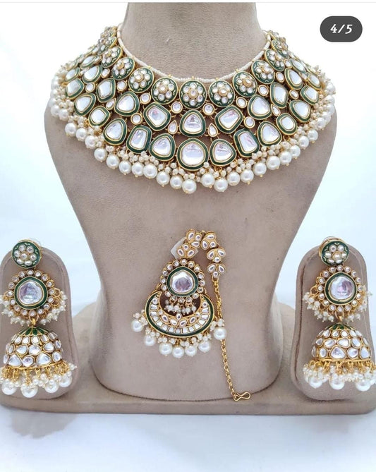 White Calista Jewellery Set by Navrang