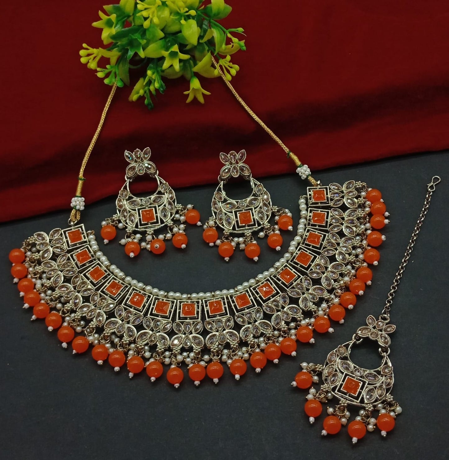 Avni Jewellery set by Navrang