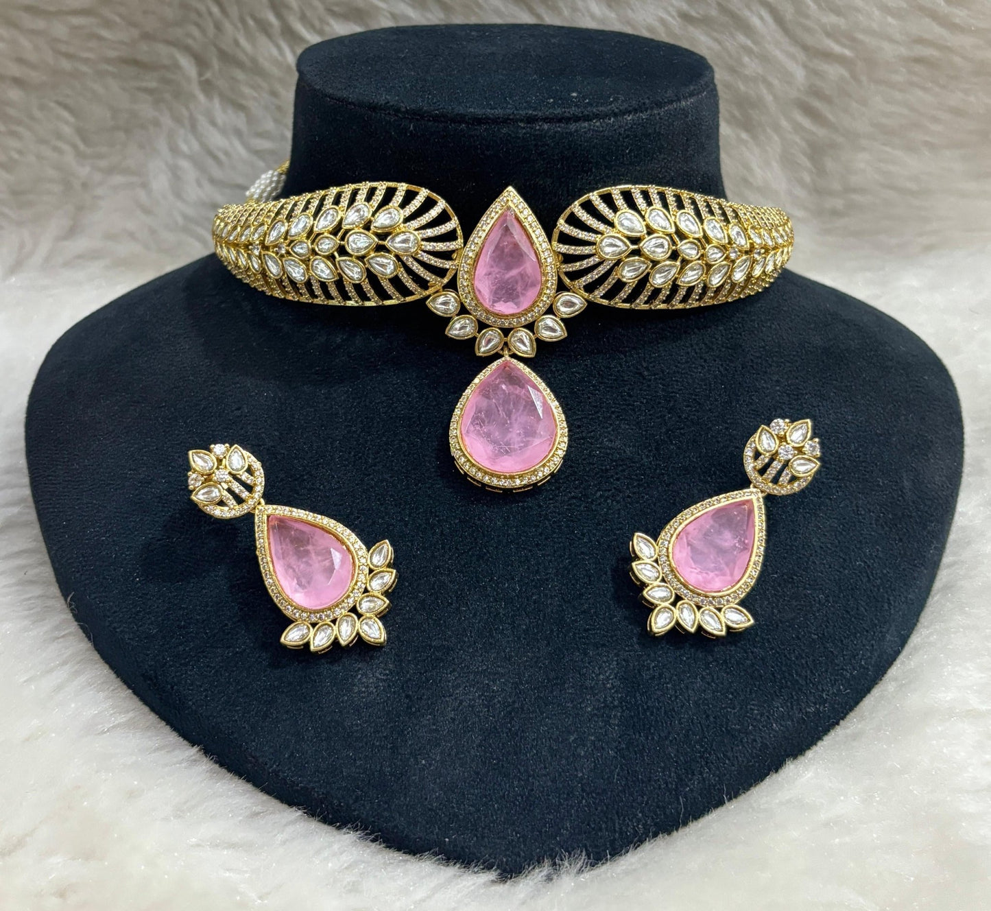 Eleganza Moissanite Choker set with doublet stone (Pink)