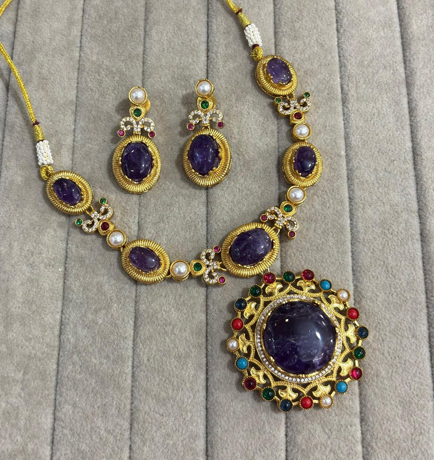 Bijoux Sabyasachi inspired Necklace with real stones (Blue)